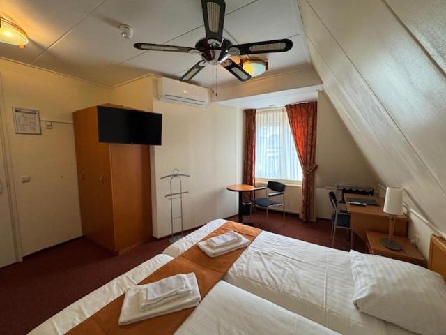 Comfort Room image 3