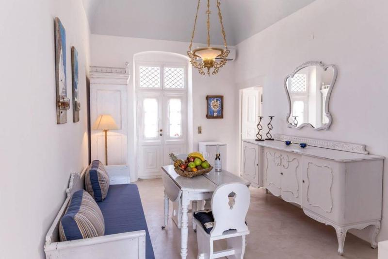Beautiful Oia Villa Spectacular Sea Views Sunset & Caldera Views Aegean - image 27