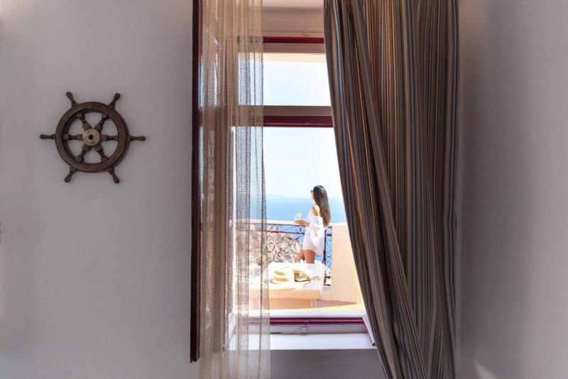 Beautiful Oia Villa Spectacular Sea Views Sunset & Caldera Views Aegean - image 2