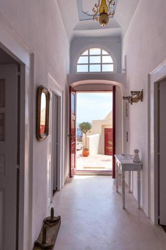Beautiful Oia Villa Spectacular Sea Views Sunset & Caldera Views Aegean - image 25