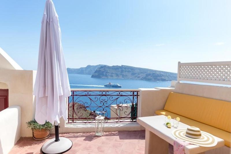 Beautiful Oia Villa Spectacular Sea Views Sunset & Caldera Views Aegean - image 12