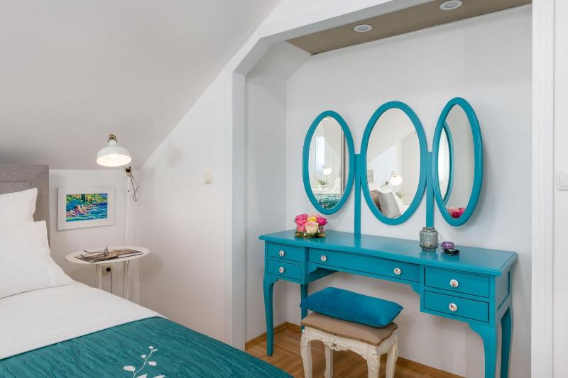 Exquisite Brac Villa 3 Bedrooms Villa Belle Murvica Seaviews - image 32