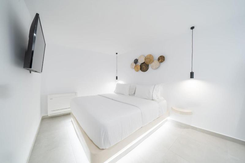 Amazing Santorini Suite Grand Suite With Sea View And Hot - image 22