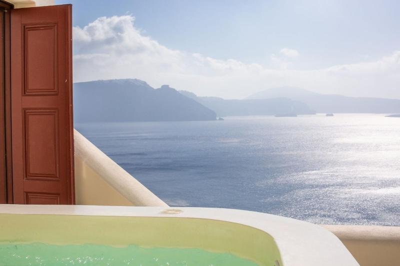 Elegant Santorini Villa Villa Spyros Villa Demi Private Hot Tub - image 11