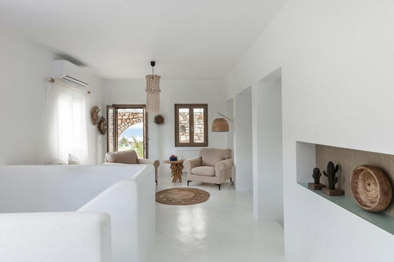Executive Paros Villa Villa Aiolos Private Pool & Jacuzzi Villa Kostos - image 28