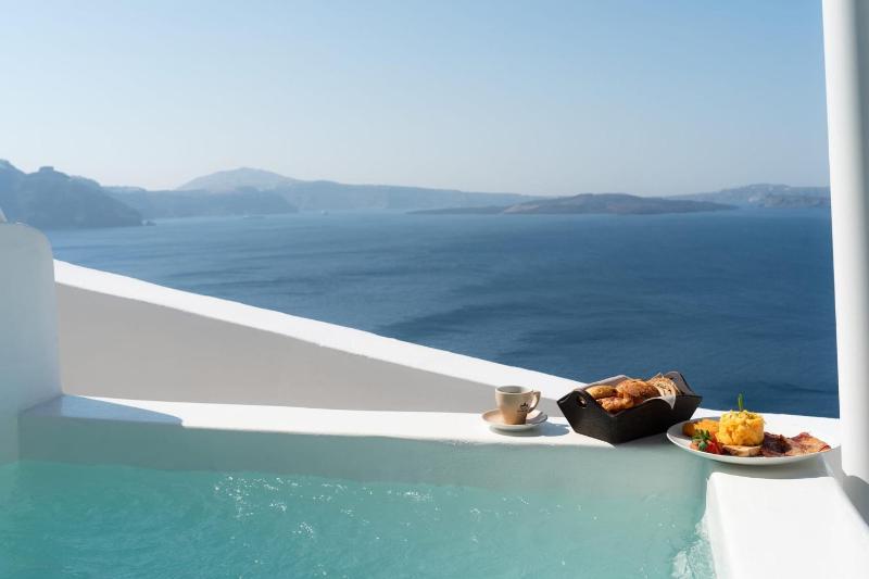 Magnificent Santorini Suite Luxury Suite With Sea View And Hot - image 8