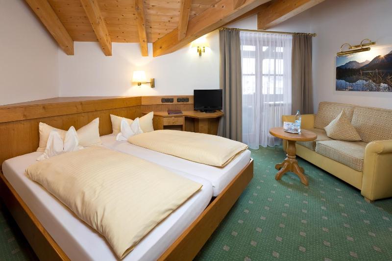 Double Room image 4