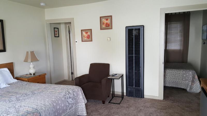 One-Bedroom Suite image 3