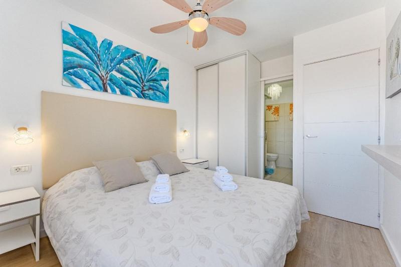 Delicious Los CristianosAchacay2bdr 2bathr Beach close wifi free - image 18