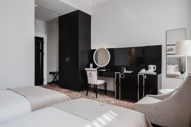  Business Twin or Double Room image 3