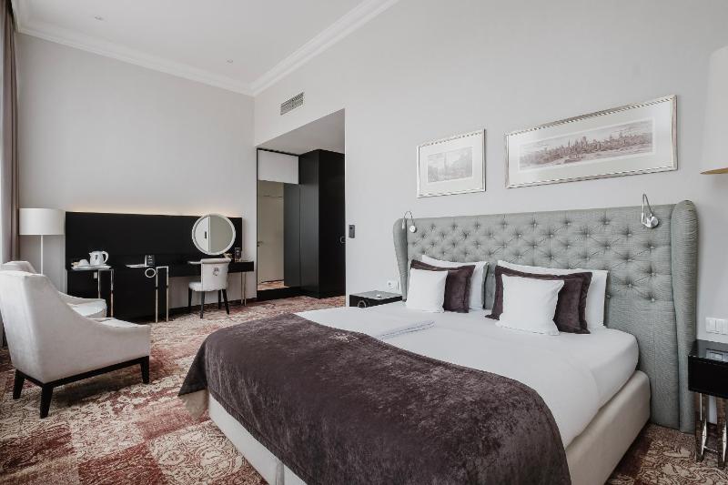  Business Twin or Double Room image 4