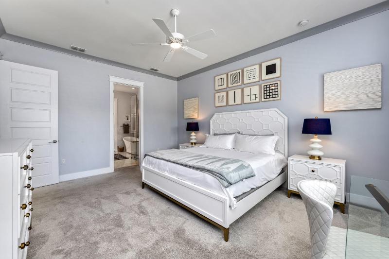Luxury Sarasota Waterfront Home - Pool Boat Dock & Near Siesta Key Beach - image 4
