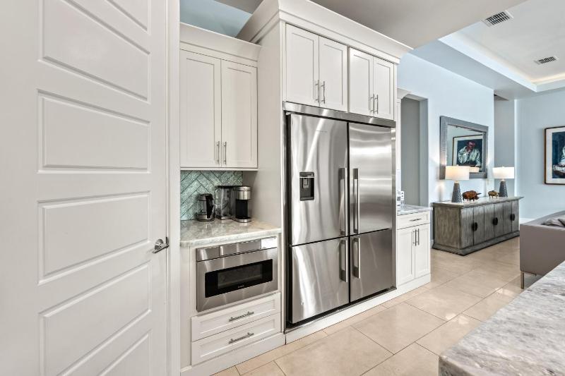 Luxury Sarasota Waterfront Home - Pool Boat Dock & Near Siesta Key Beach - image 27