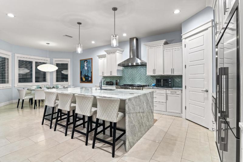 Luxury Sarasota Waterfront Home - Pool Boat Dock & Near Siesta Key Beach - image 13