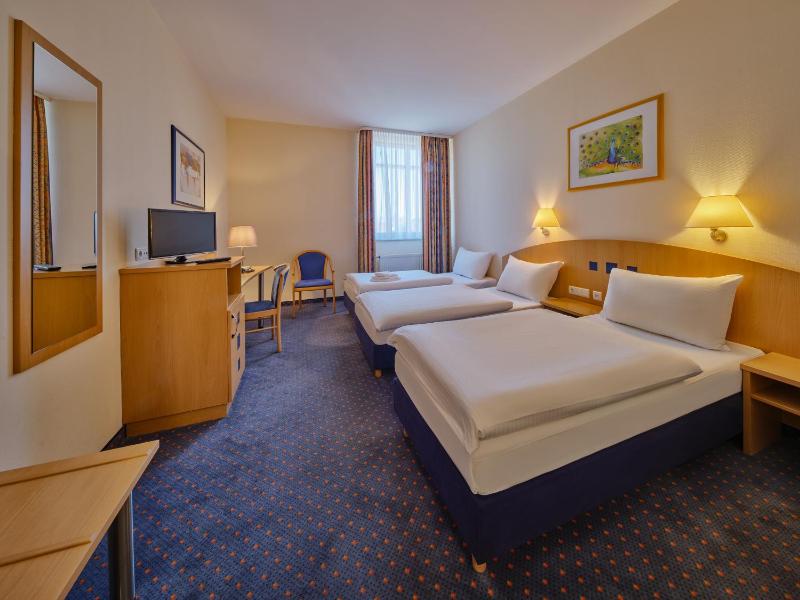 Triple Room image 4