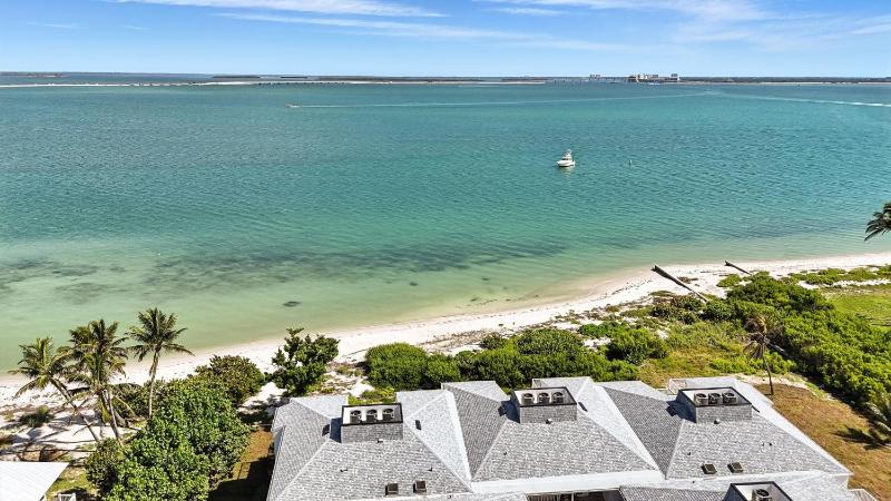 Lighthouse Resort & Club - image 8