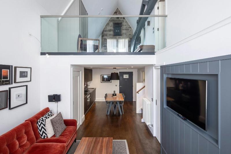 Two-Bedroom Suite image 4