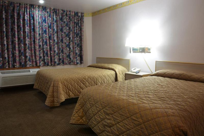 Double Room with Two Double Beds image 1