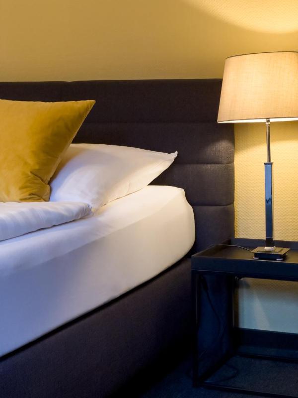 Standard Double Room image 2