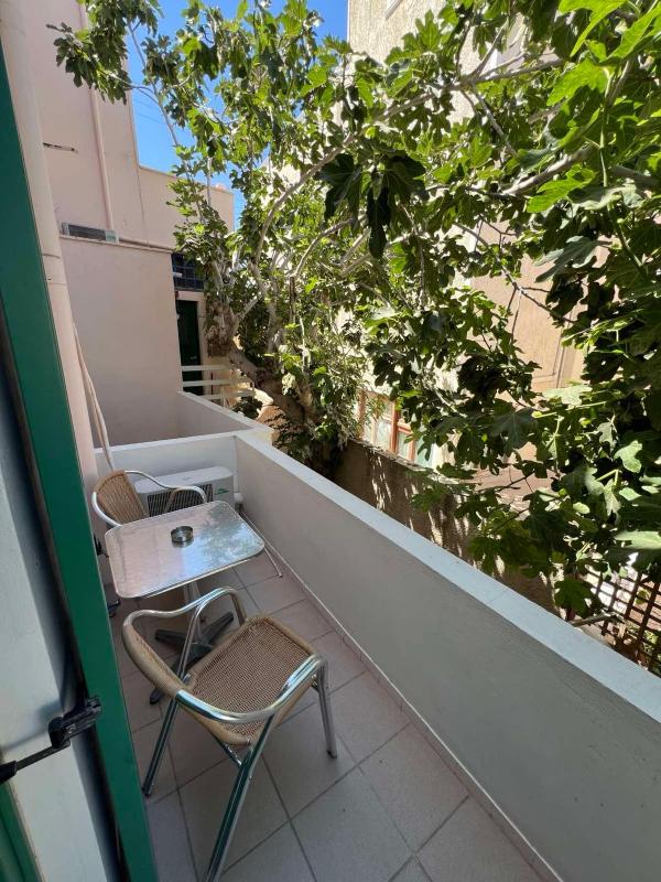 Standard Quadruple Room image 2