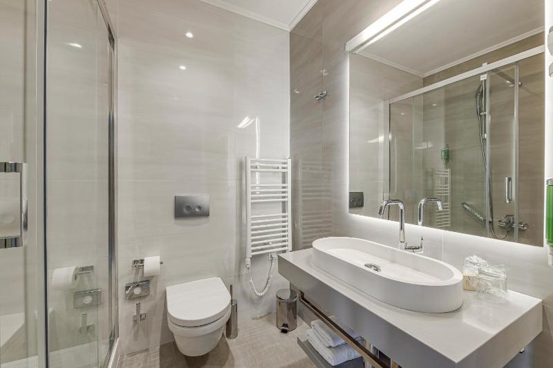 Superior Double or Twin Room image 3