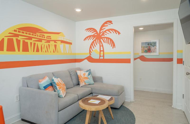 Royal Palms Motel - image 32