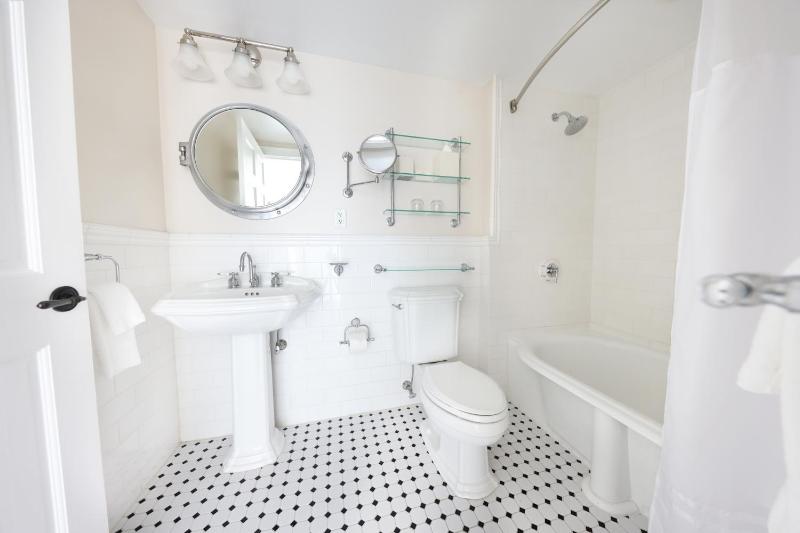 Deluxe Cottage Suite King image 4