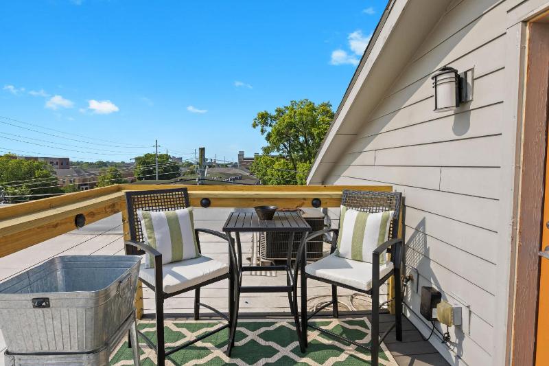 Exquisite Condo with Views in Trendy NuLu District - image 5