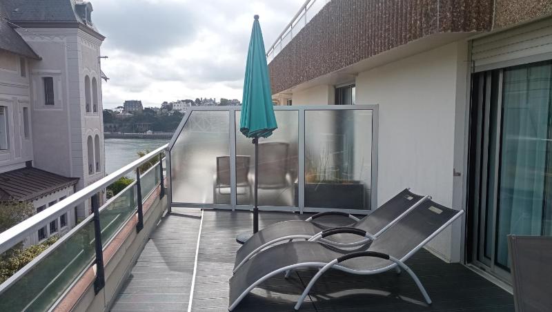 Standard Queen Room with Terrace and Garden View - Non-Smoking image 1