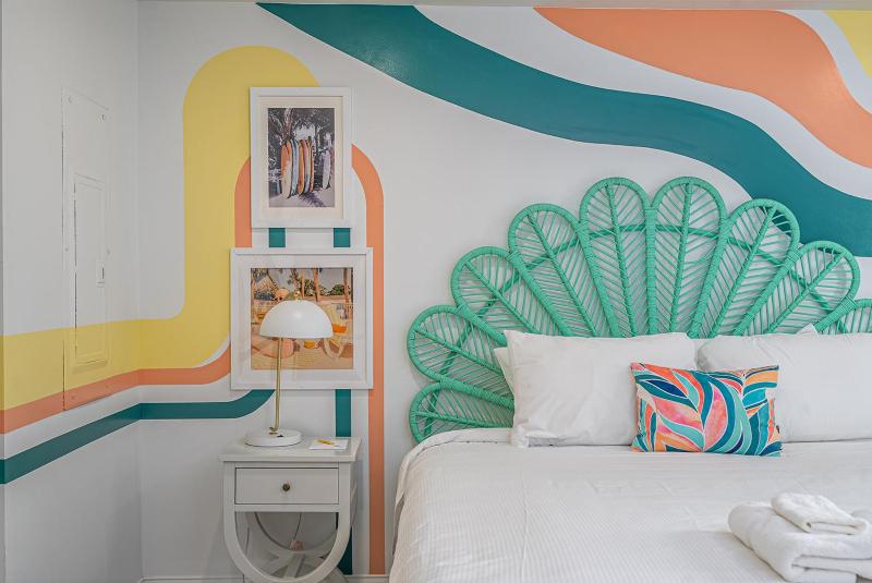 Royal Palms Motel - image 30
