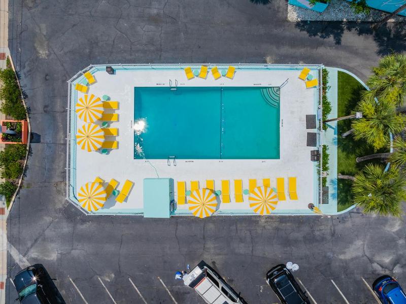 Royal Palms Motel - image 26