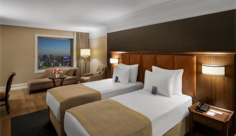 Standard Double or Twin Room image 1