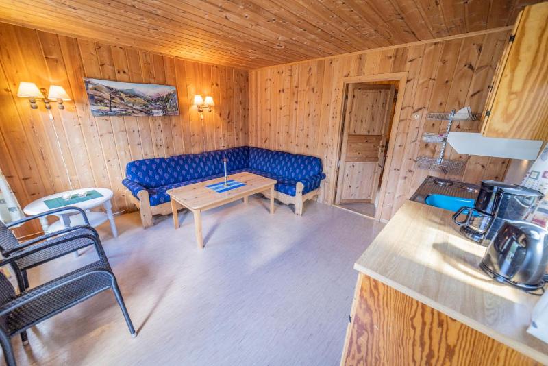 Cottage (4 Adults) with Shared Bathroom image 3