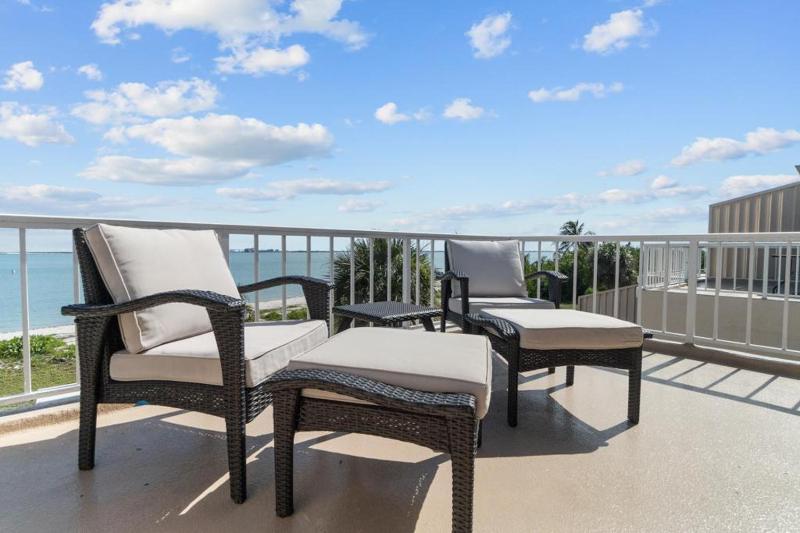 Lighthouse Point 325 - image 36