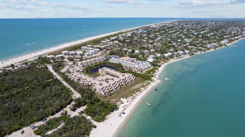 Lighthouse Point 325 - image 18