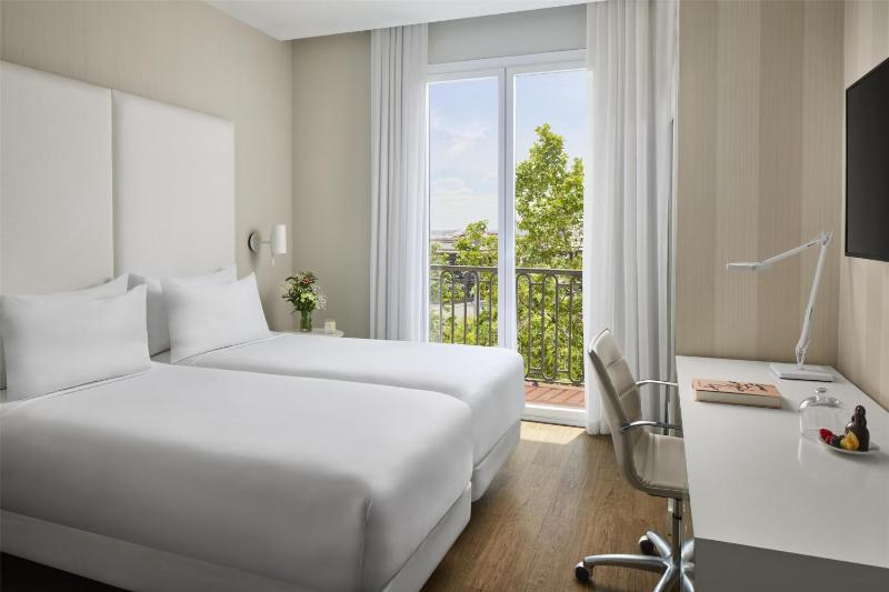 Standard Double or Twin Room image 1