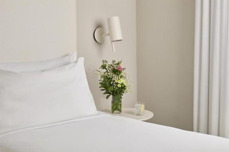 Standard Double or Twin Room image 3