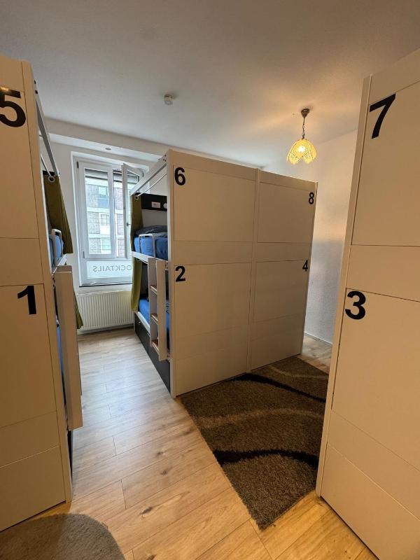 Hostel WohnZimmer-Essen - image 25