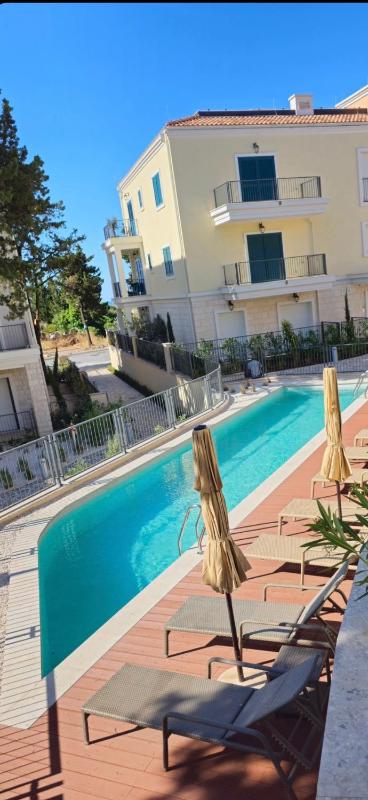 Unique Two Bedroom Apartment -Lustica Centrale - image 11