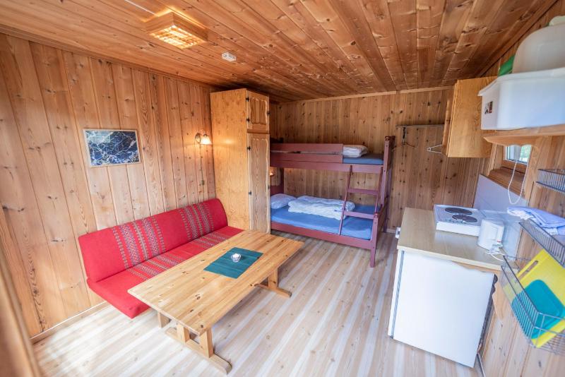 Cottage (2 Adults) with Shared Bathroom image 4