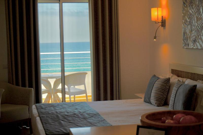  Deluxe Studio with sea view image 3