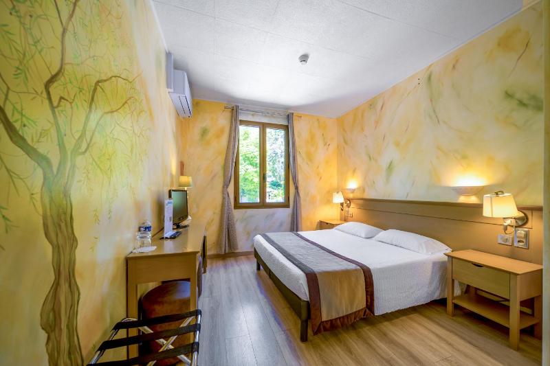 Double Room image 1
