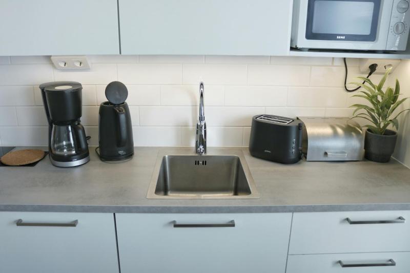Modern Studio for 2 Guests - image 9
