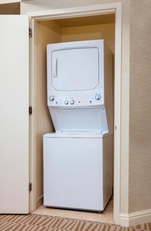 Junior Suite with Bay View image 3