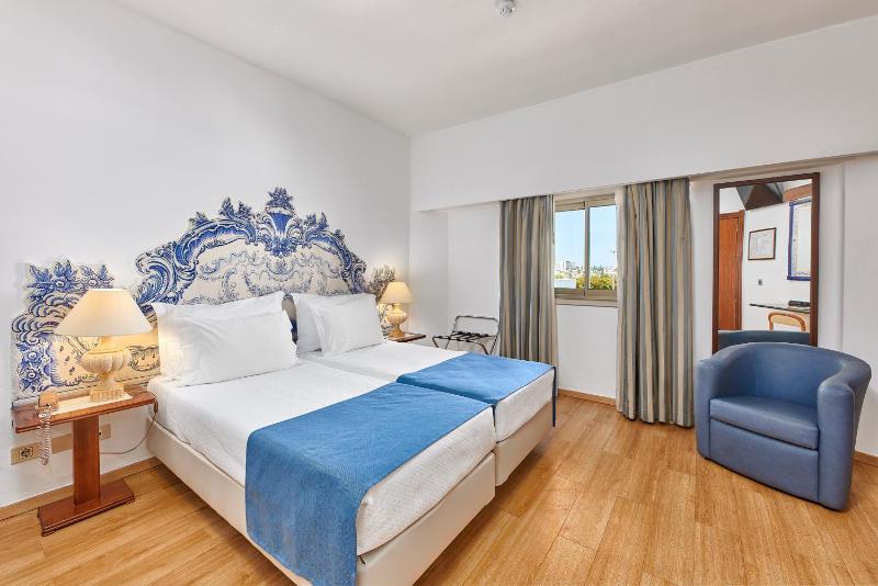 Twin Room with Land View image 4