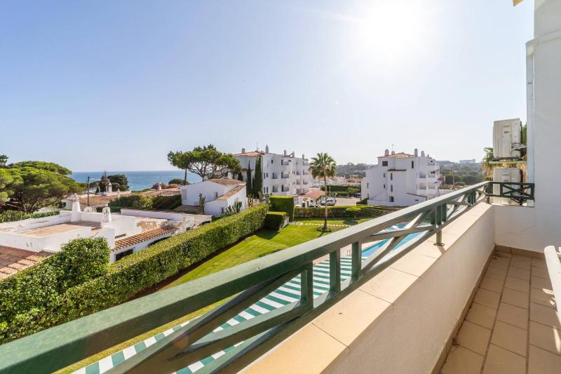 Tangerine Apartment by HelloVacations - image 11