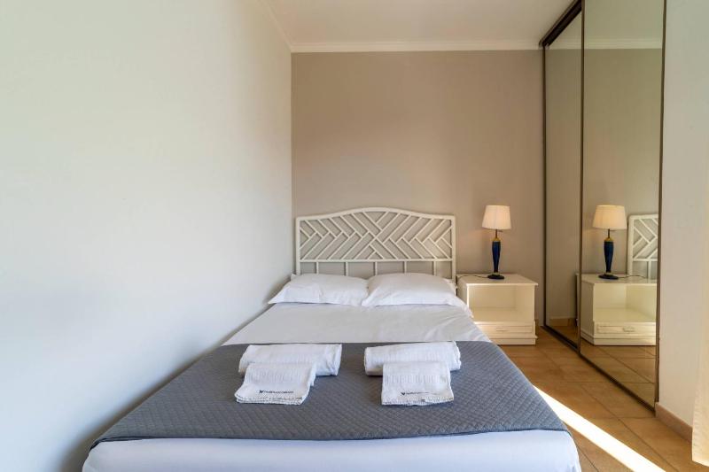Tangerine Apartment by HelloVacations - image 4