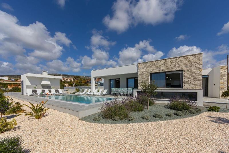 Luxury Paphos Villa Villa Adaris 5 Bedroom Villa Private Swimming Pool - image 16