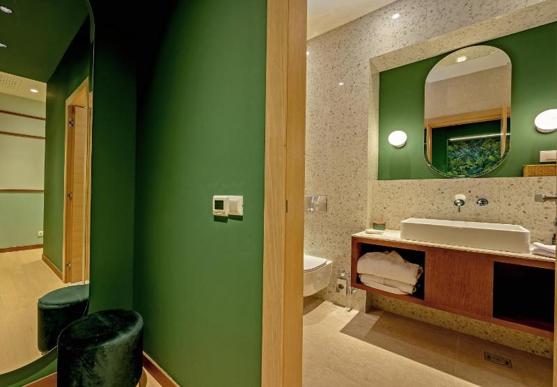 Incredibly Indulgent Hvar West Villa 5 Bedrooms Villa West Eternal - image 33