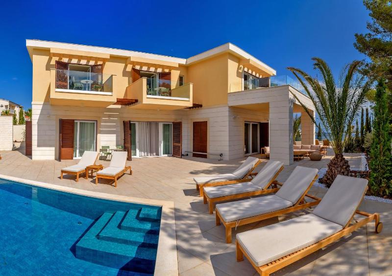 Incredibly Indulgent Hvar West Villa 5 Bedrooms Villa West Eternal - image 25